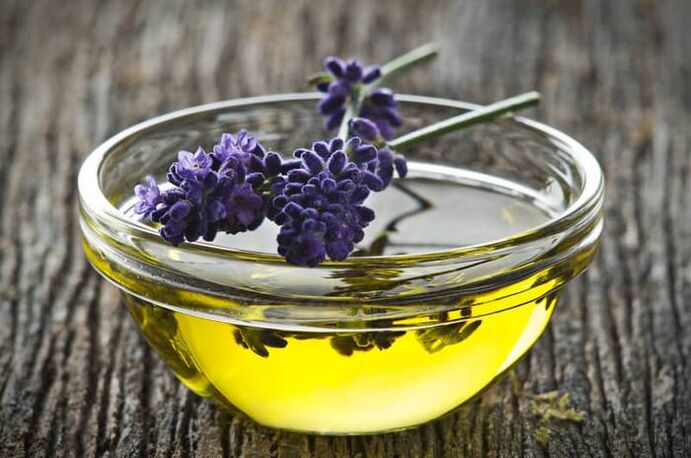 Essentiële olie van lavendel beschermt de gezichtshuidcellen tegen vrije radicalen